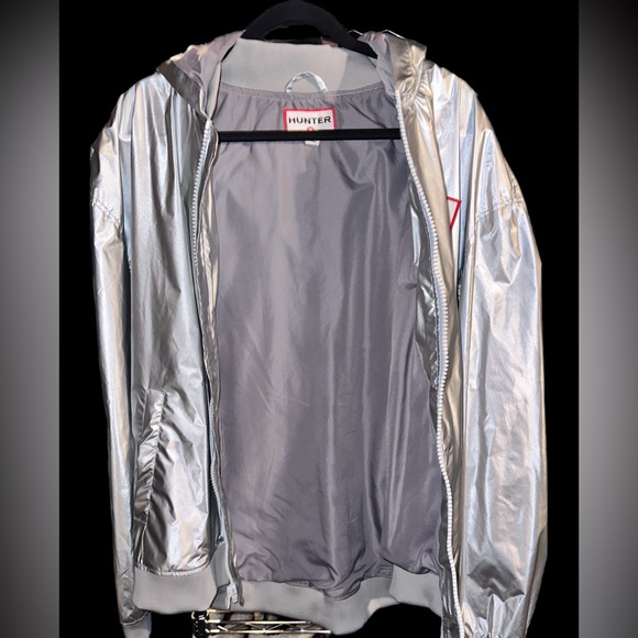 HUNTER ⭐️• X Target Men’s XXL Silver Windbreaker - New without tags - Picture 2 of 5